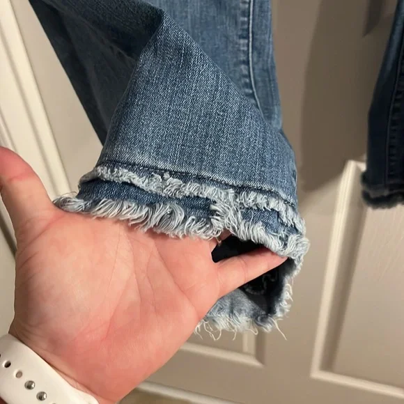 Loft Plus Distressed Jeans size 26 - Picture 2 of 4